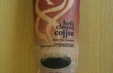 debiuryn-holi-cleans-coffee-body-cleanser-review-375x500-1