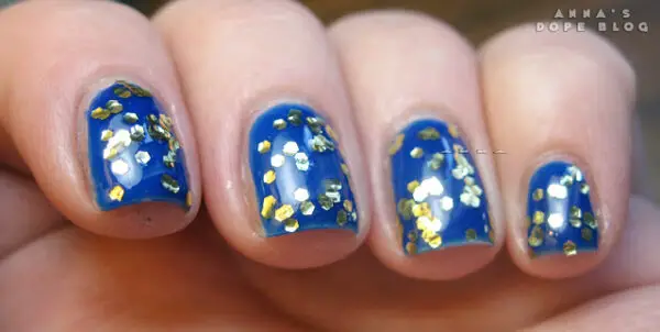 blue-gold-glitter-nails