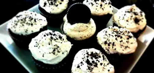 cookies-and-cream-protein-cupcakes-recipe