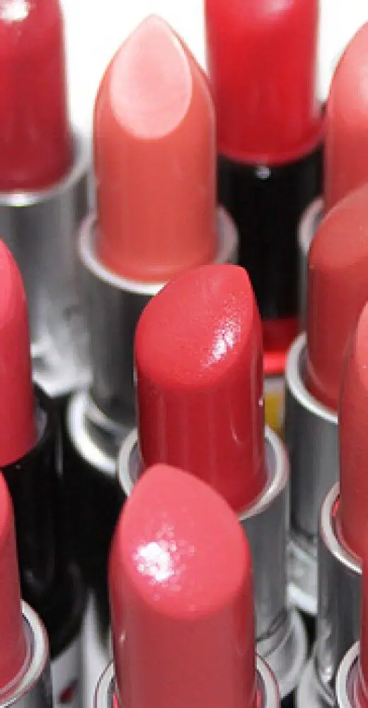 mac-peach-coral-lipstick-collection-520x999-1