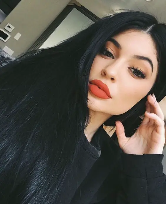 kylie-jenner-red-lips-1