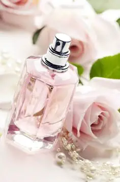 rose-perfume-1