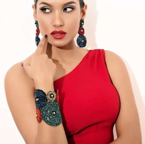 4-costume-jewelry-with-red-dress