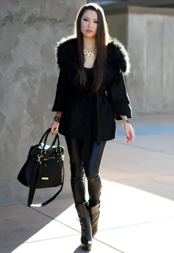 4-gold-choker-necklace-with-all-black-outfit-1