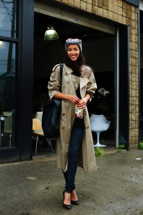 hobo-bag-and-classic-trench-coat
