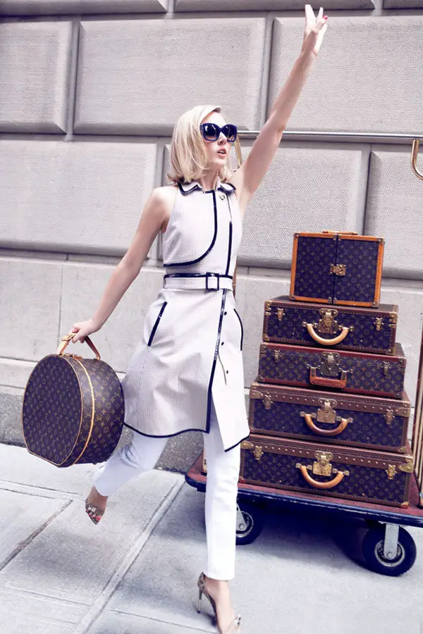 1-louis-vuitton-bag-with-chic-outfit
