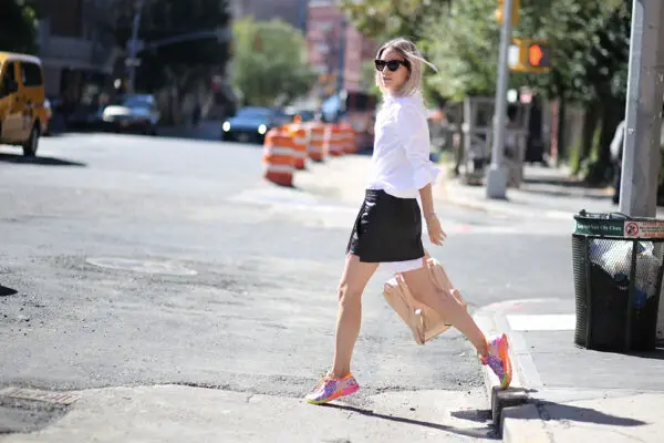 2-flourescent-sneakers-with-classic-outfit