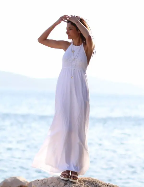 2-free-flowing-white-maxi-dress