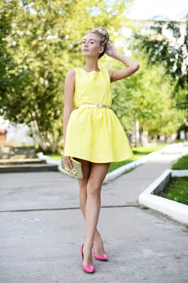 2-yellow-dress-with-pink-ballet-flats