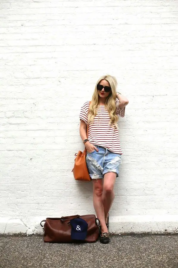 3-distressed-shorts-and-striped-shirt-with-vintage-bag-1