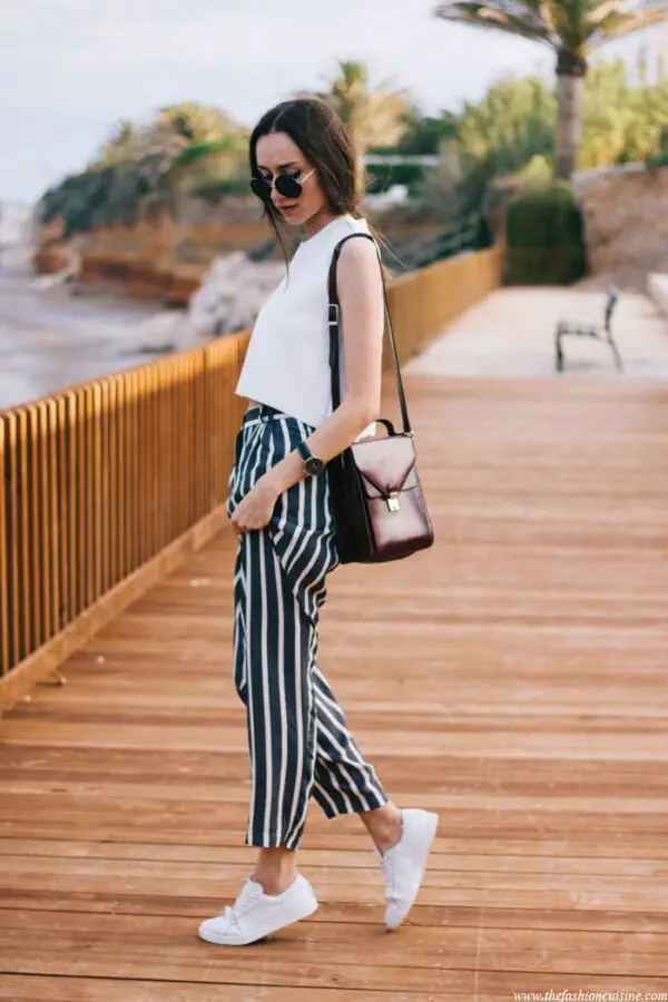 3-striped-pants-with-loose-top-and-sneakers
