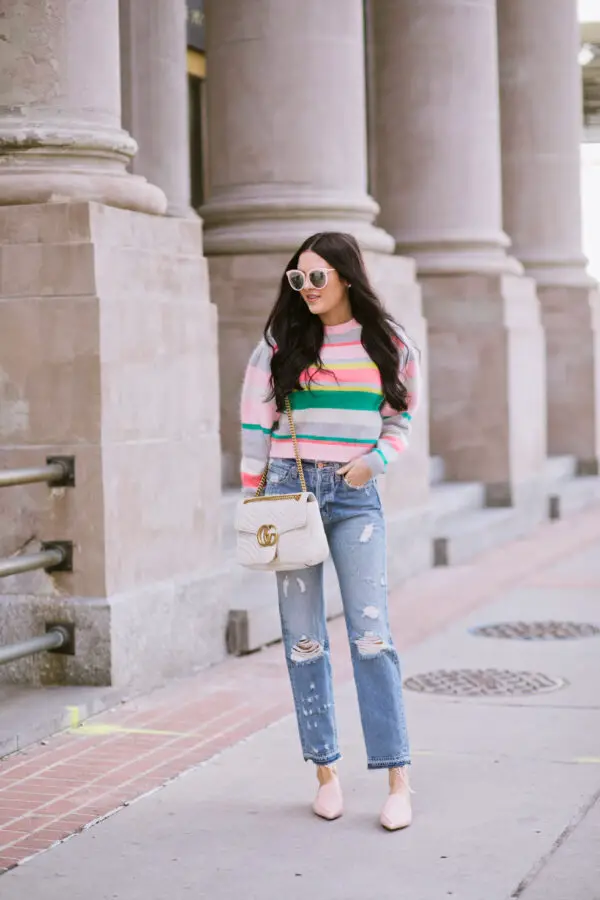 4-candy-striped-sweater-with-ripped-jeans