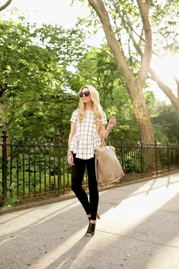 4-nude-tote-with-checkered-top