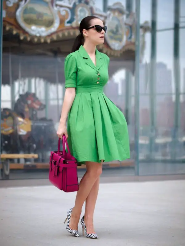 7-green-dress-with-pink-bag