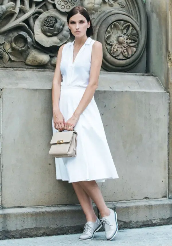 2-white-dress-with-structured-bag