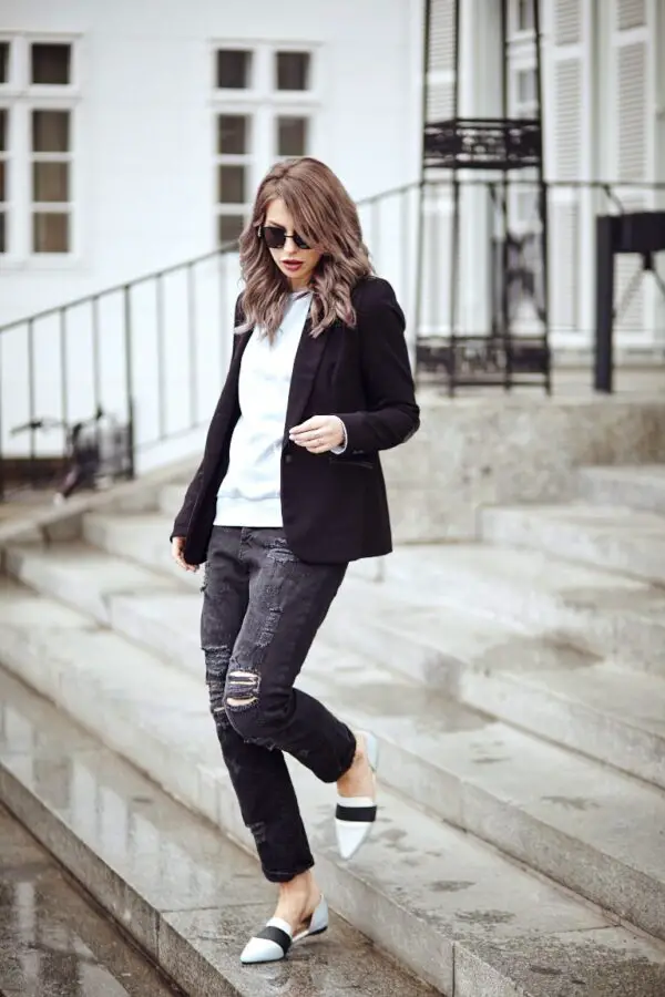 3-distressed-jeans-with-black-blazer-and-flat-mules