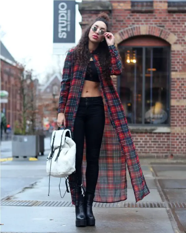 3-lightweight-coat-with-crop-top-and-skinny-pants-1