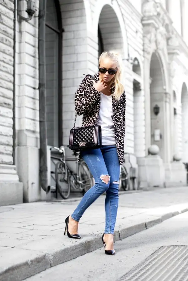 4-animal-print-coat-with-casual-outfit