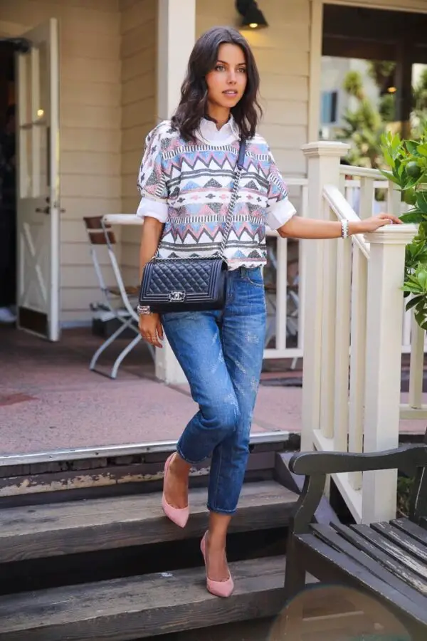 4-patterned-top-with-jeans