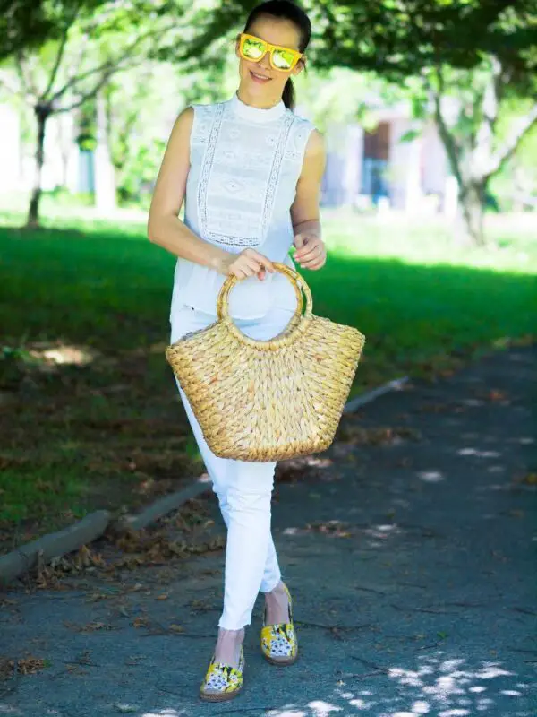 6-quirky-shoes-with-all-white-outfit-and-rattan-bag