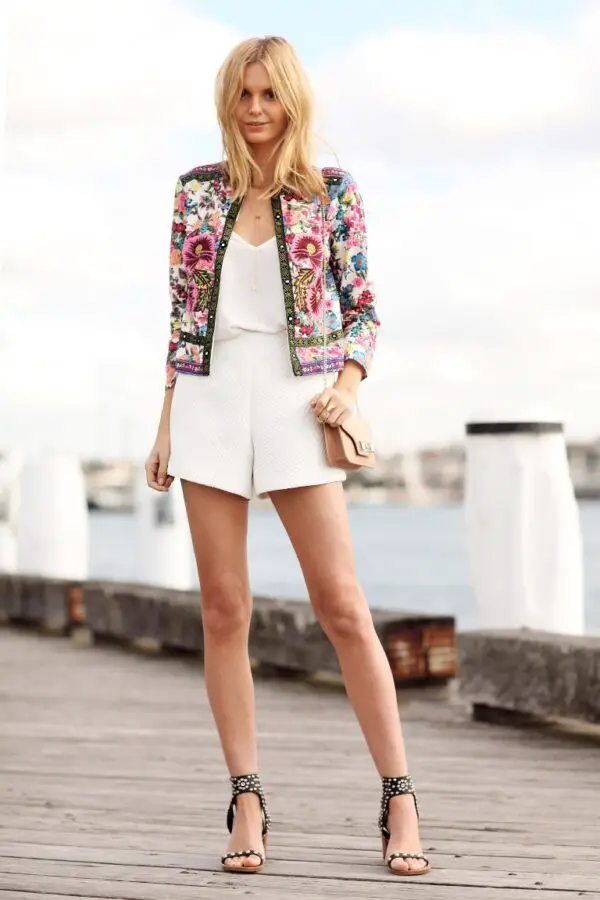7-statement-blazer-with-white-outfit