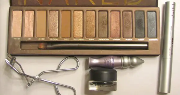 beautiful-eyes-with-the-urban-decay-naked-palette-1