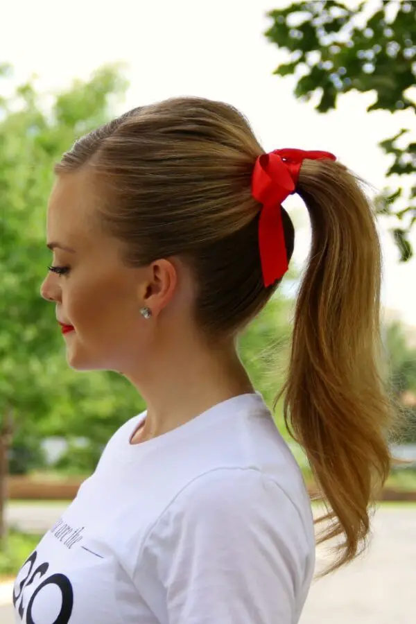 red-hair-ribbon-and-ponytail