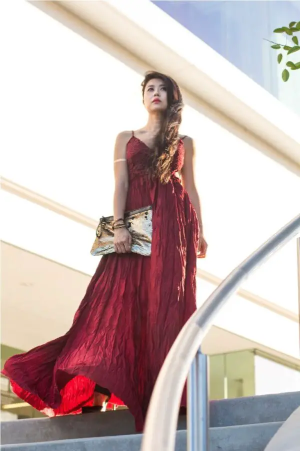 1-burgundy-maxi-dress-with-metallic-gold-clutch