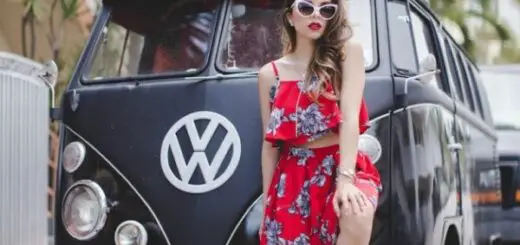 1-floral-red-crop-top-and-skirt