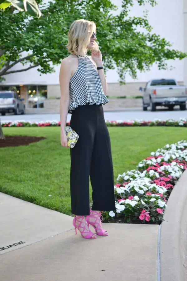 1-pink-sandals-with-boxy-culottes-and-classic-top