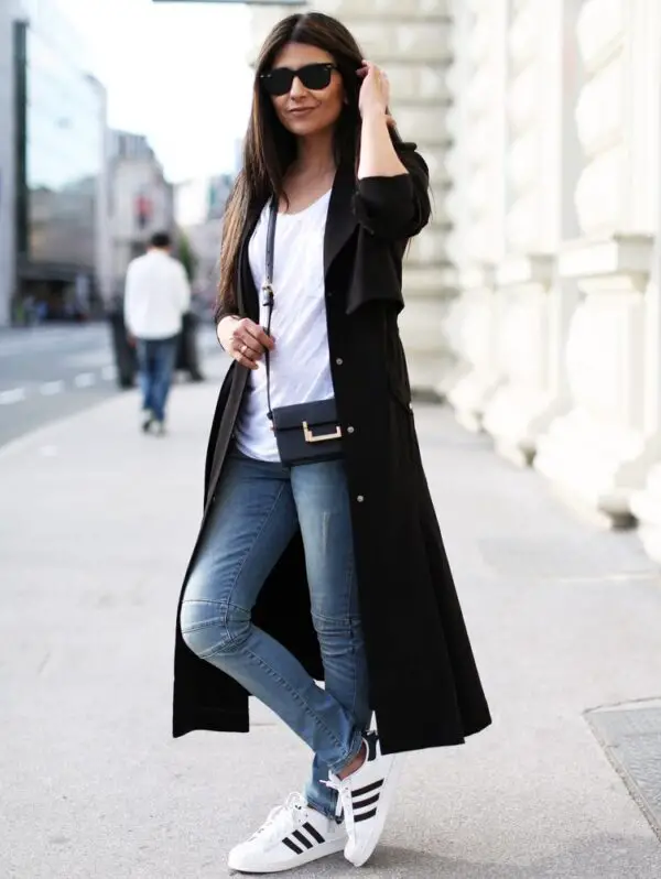 1-skinny-jeans-with-black-coat-and-sneakers