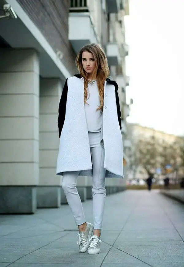 1-statement-robe-coat-with-monochrome-outfit