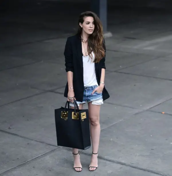 2-black-blazer-with-denim-shorts-and-structured-bag