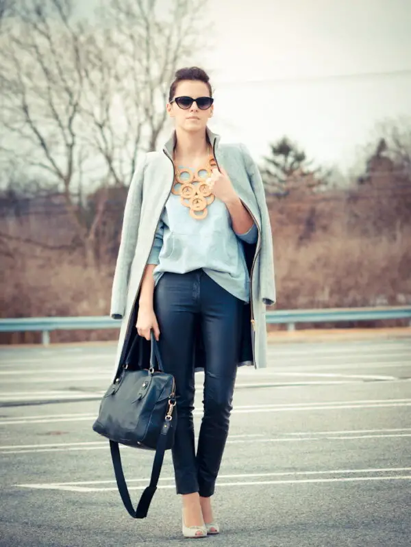 2-chunky-necklace-with-casual-outfit