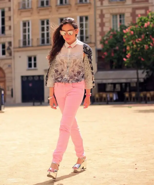 2-pastel-pants-with-printed-blouse