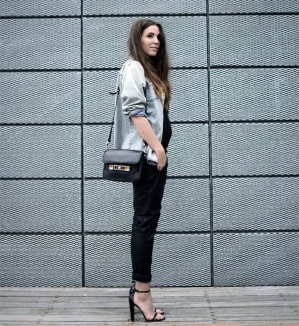 3-black-outfit-with-chambray-shirt