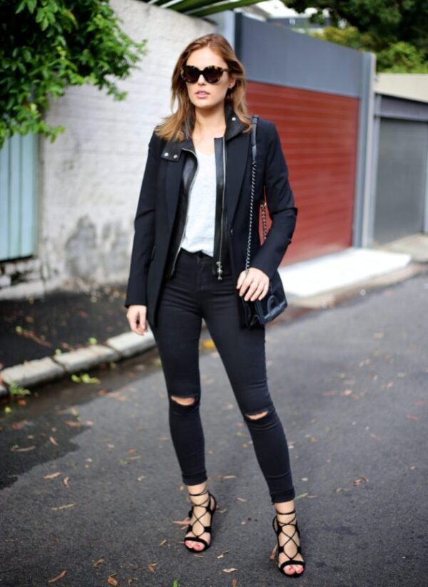 3-skinny-jeans-with-blazer-and-lace-up-heels-1