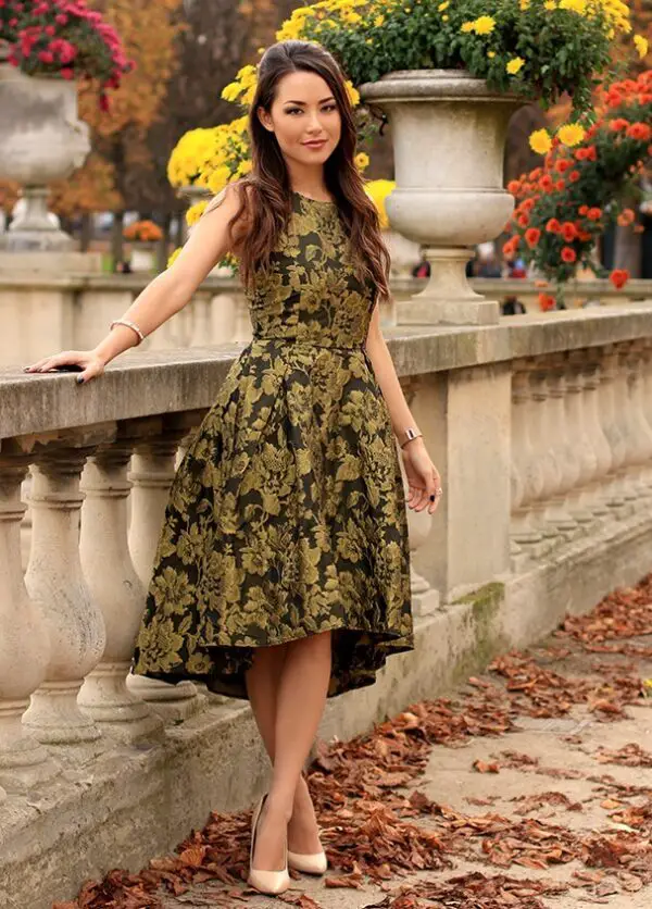 4-gold-and-black-brocade-dress-with-nude-pumps