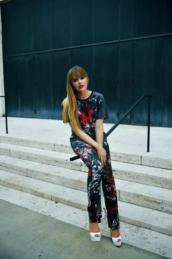 4-graphic-shirt-with-floral-pants