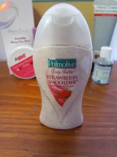 palmolive-body-butter-wash-in-strawberry-smoothie-375x500-2