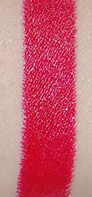 wnw-spotlight-red-lipstick-swatch
