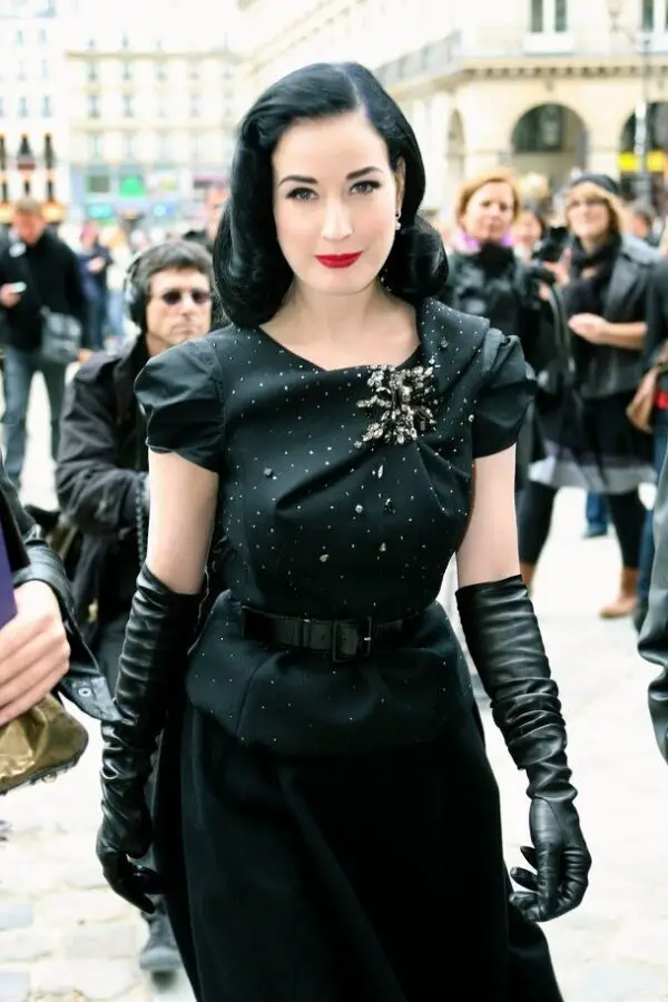dita-von-teese-and-long-gloves