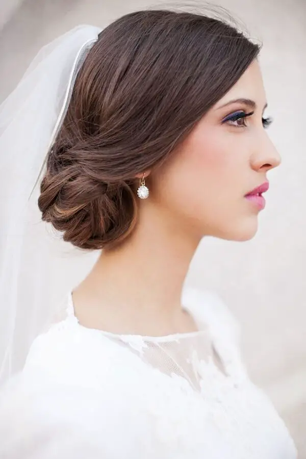 minimalistic-look-for-brides
