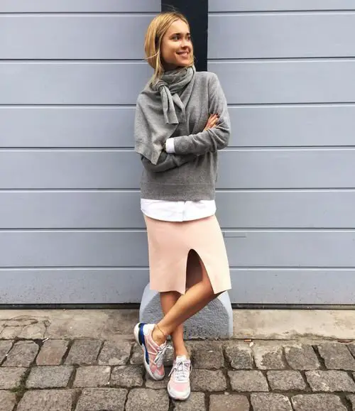 pink-camel-grey-outfit