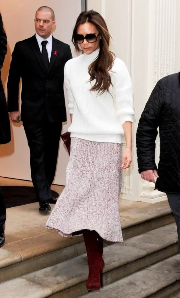 victoria-beckham-skirt-and-boots-outfit