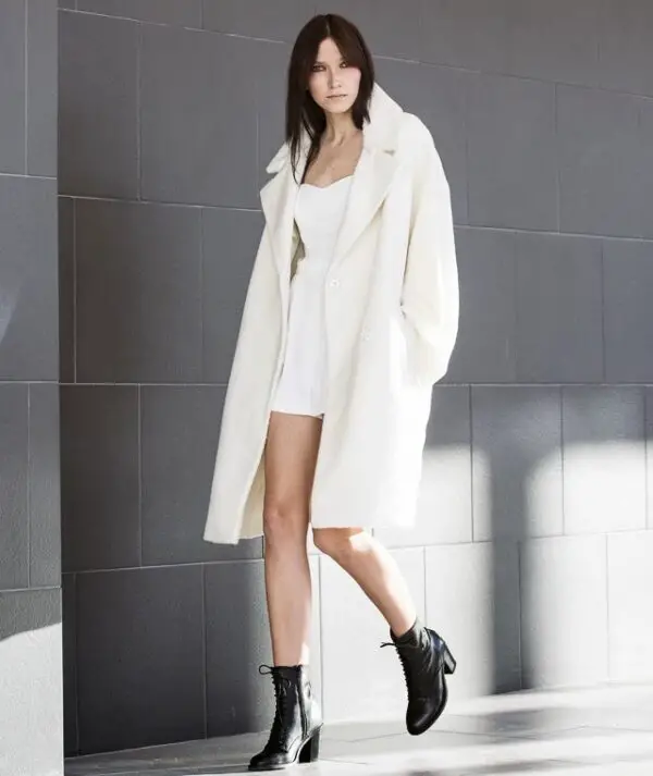 1-all-white-outfit-with-ankle-boots