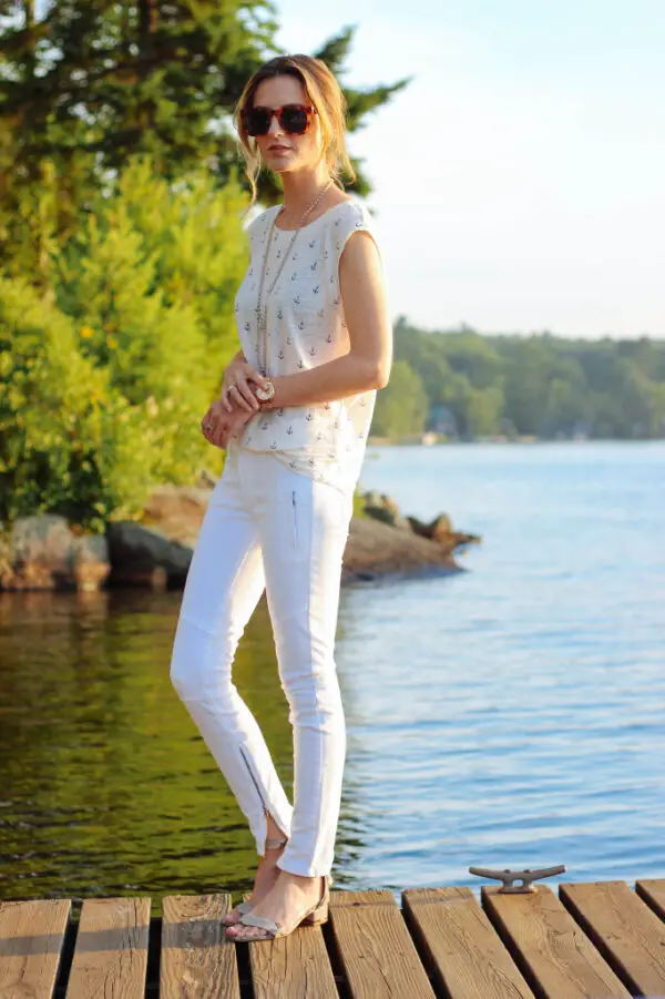 1-anchor-print-tee-with-white-jeans