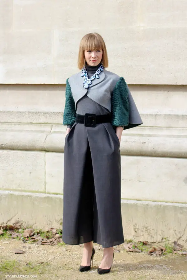 1-architectural-outfit-with-bib-necklace