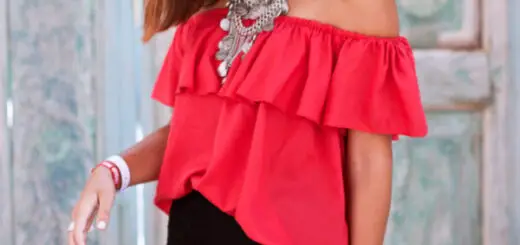 1-bib-necklace-with-off-shoulder-top-and-lace-pants