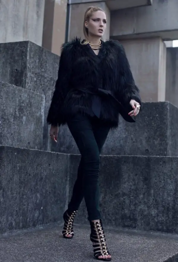 1-black-fur-coat-with-belt-and-skinny-jeans-1